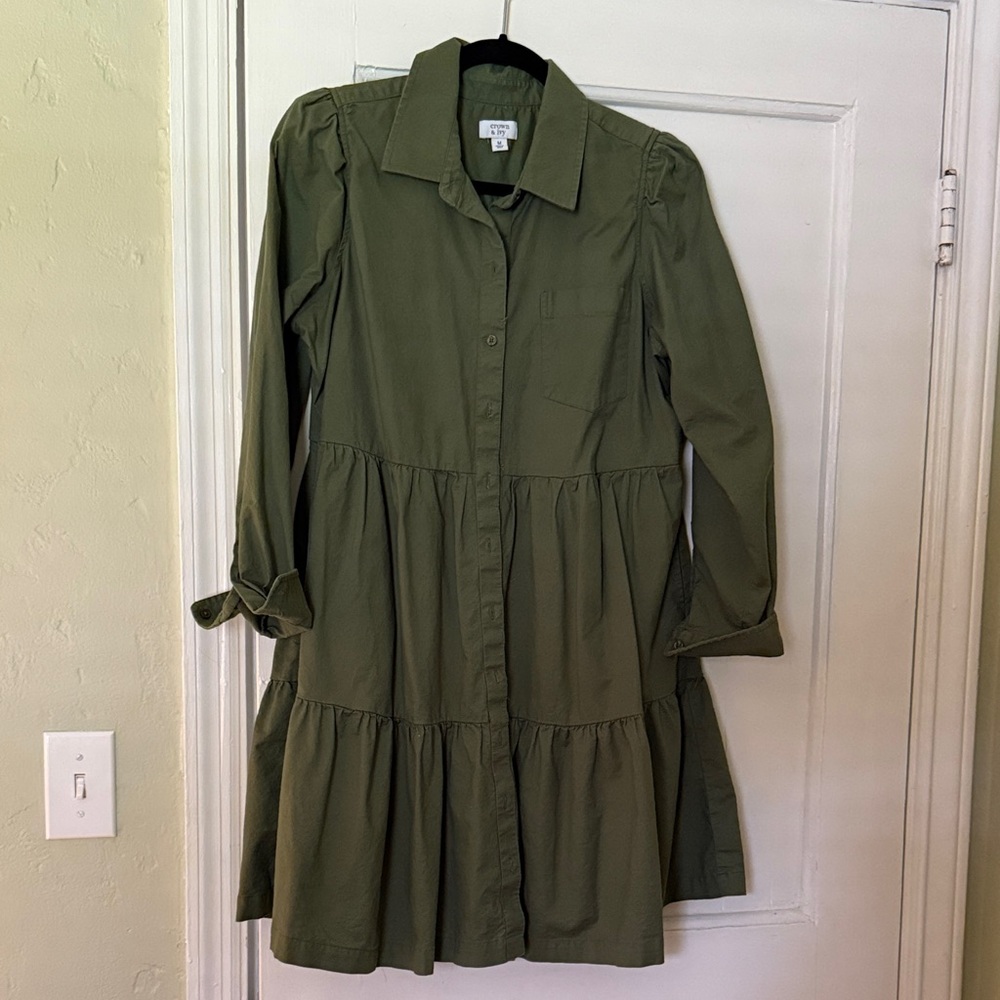 Crown & Ivy Forest Green Long Sleeve Dress